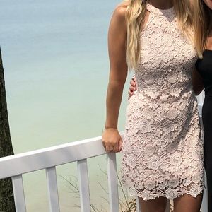 Size small Lulu’s pink lace floral dress